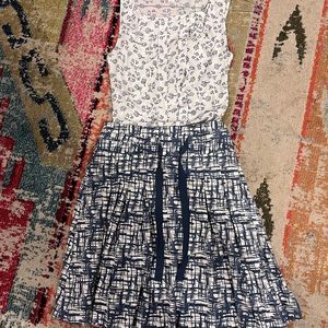 Old Navy A-line pleated skirt with blue geometric lines